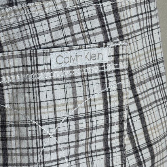 Calvin Klein Jeans Women's Plaid Bermuda Shorts Lightweight Walking White/Gray 8 - Picture 7 of 16